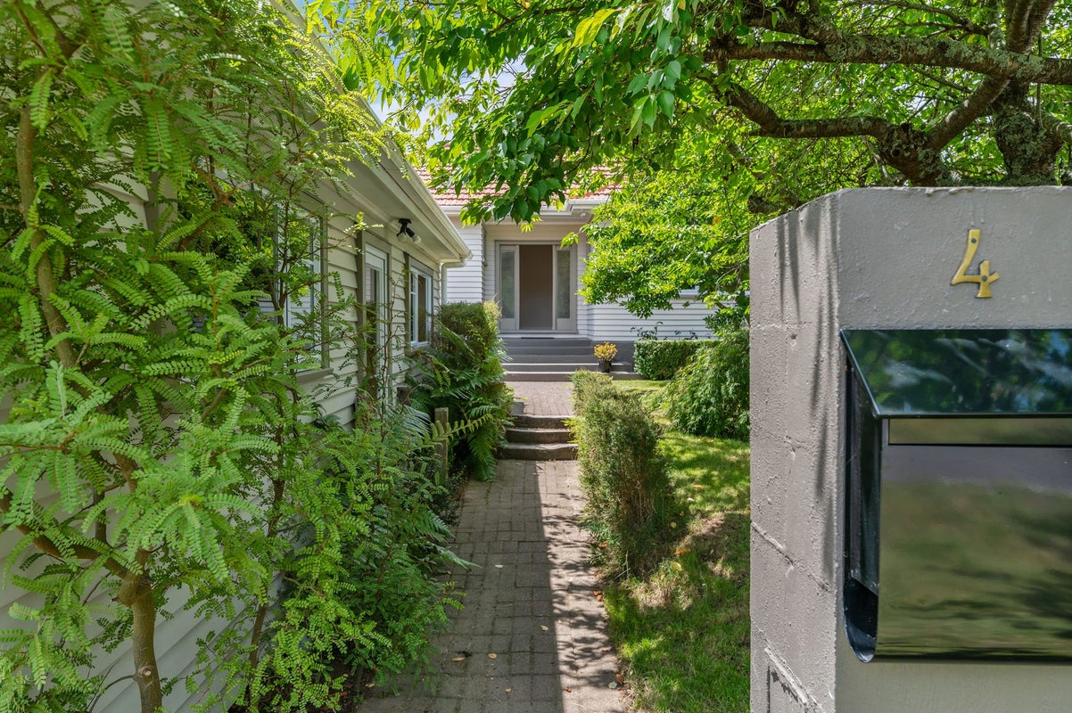 4 Kowhai Street, Glenholme, Rotorua - Carousel 1
