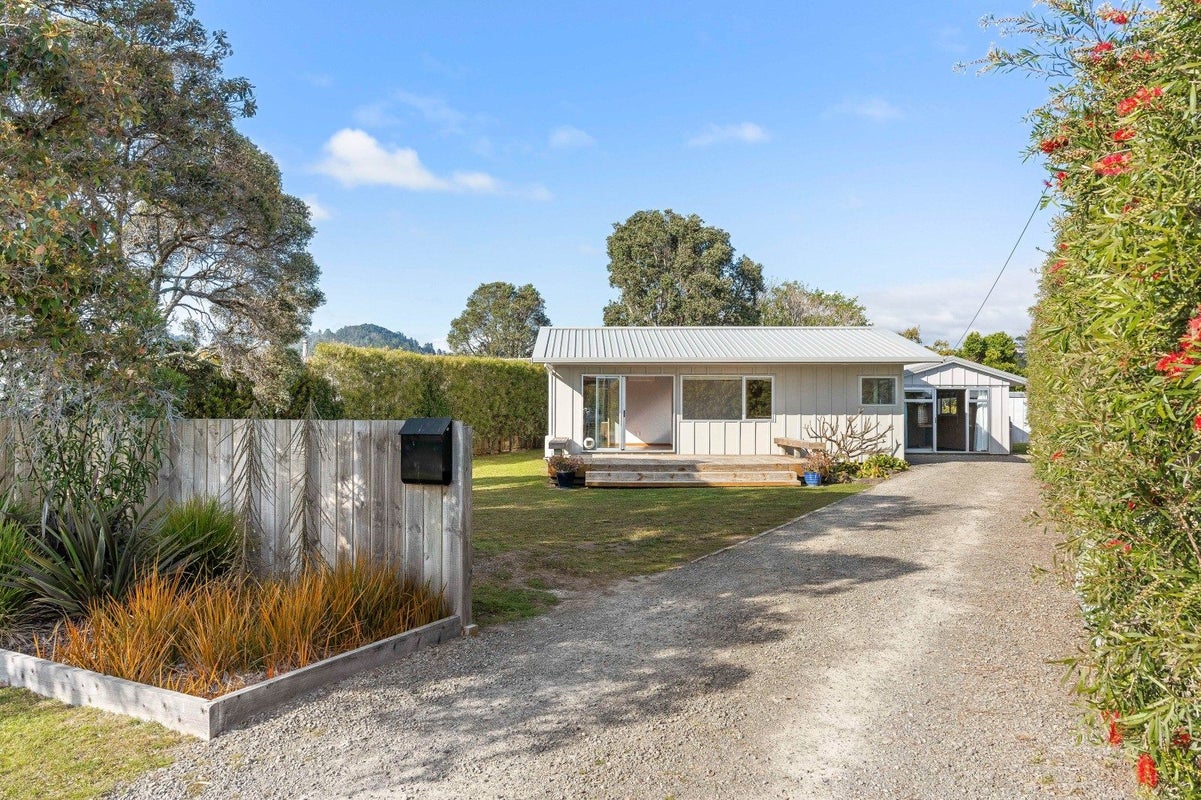 217 Kiwi Road, Whangamata - Carousel 1