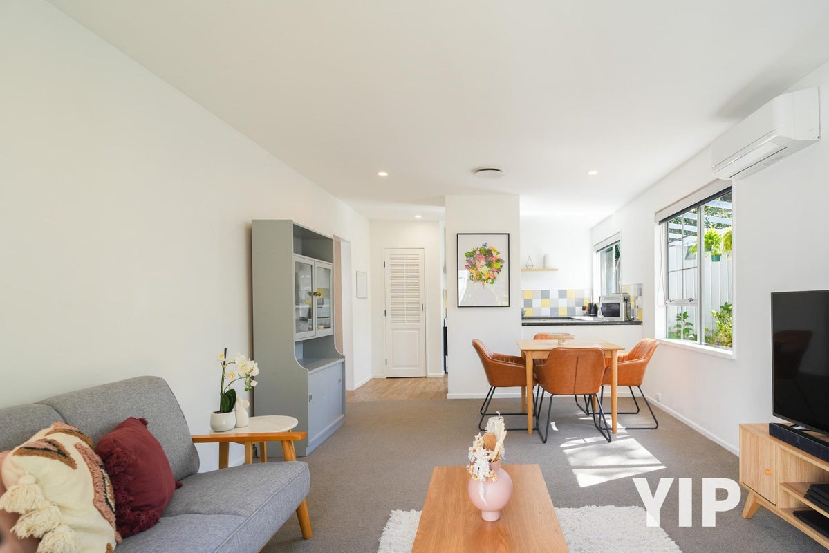 2/38 Salford Street, Newlands, Wellington - Carousel 2