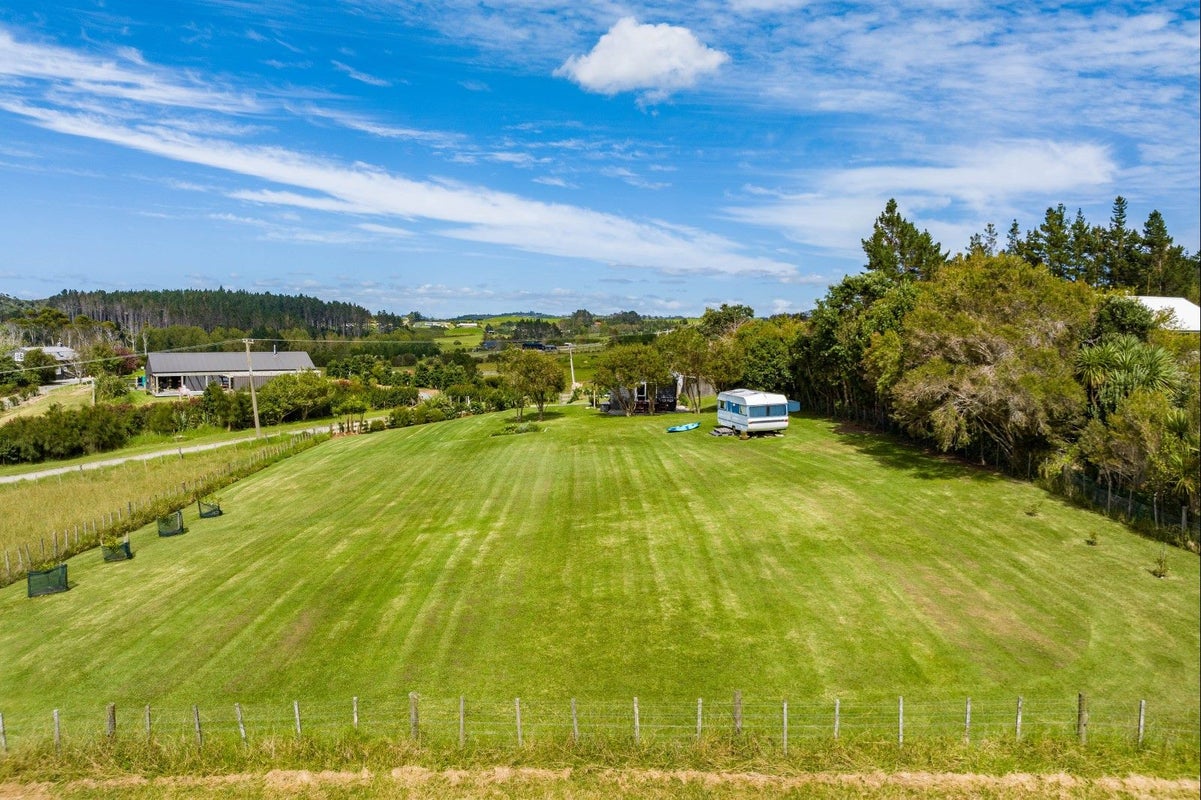 53 Atkin Road, Kaiwaka - Carousel 1