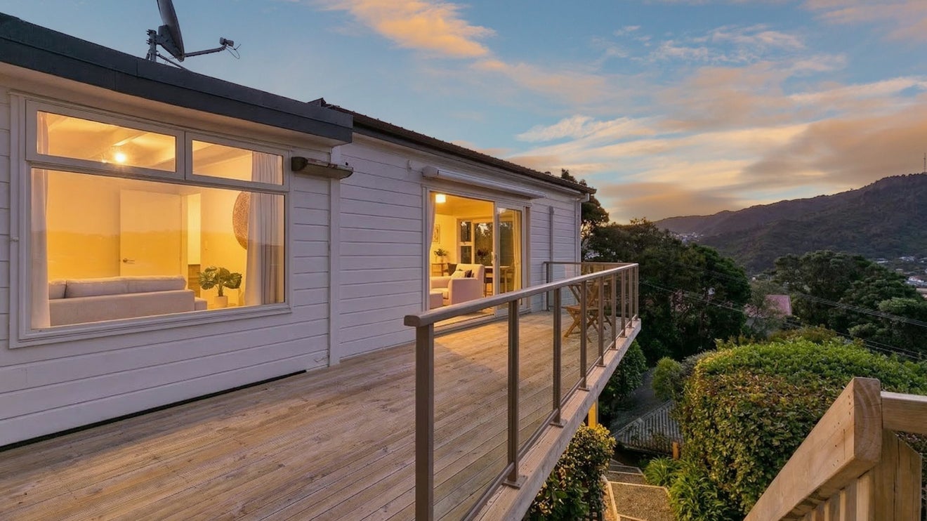 71 Jubilee Road, Khandallah, Wellington - Carousel 1