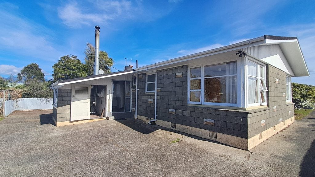 5 Romilly Street, Westport, Westport - Carousel 1