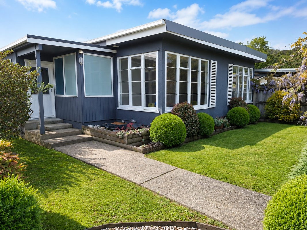 31 Heretaunga Square, Silverstream, Upper Hutt - Carousel 1