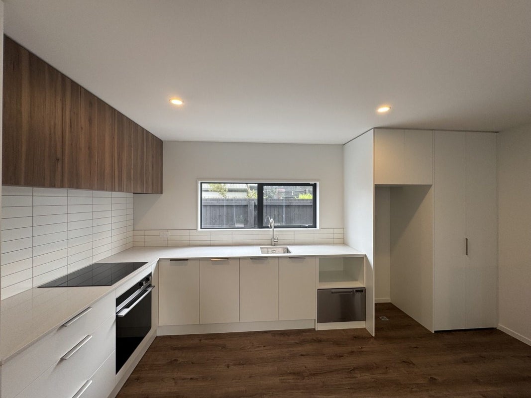 1/13 Goldsmith Place, Waltham, Christchurch - Carousel 2