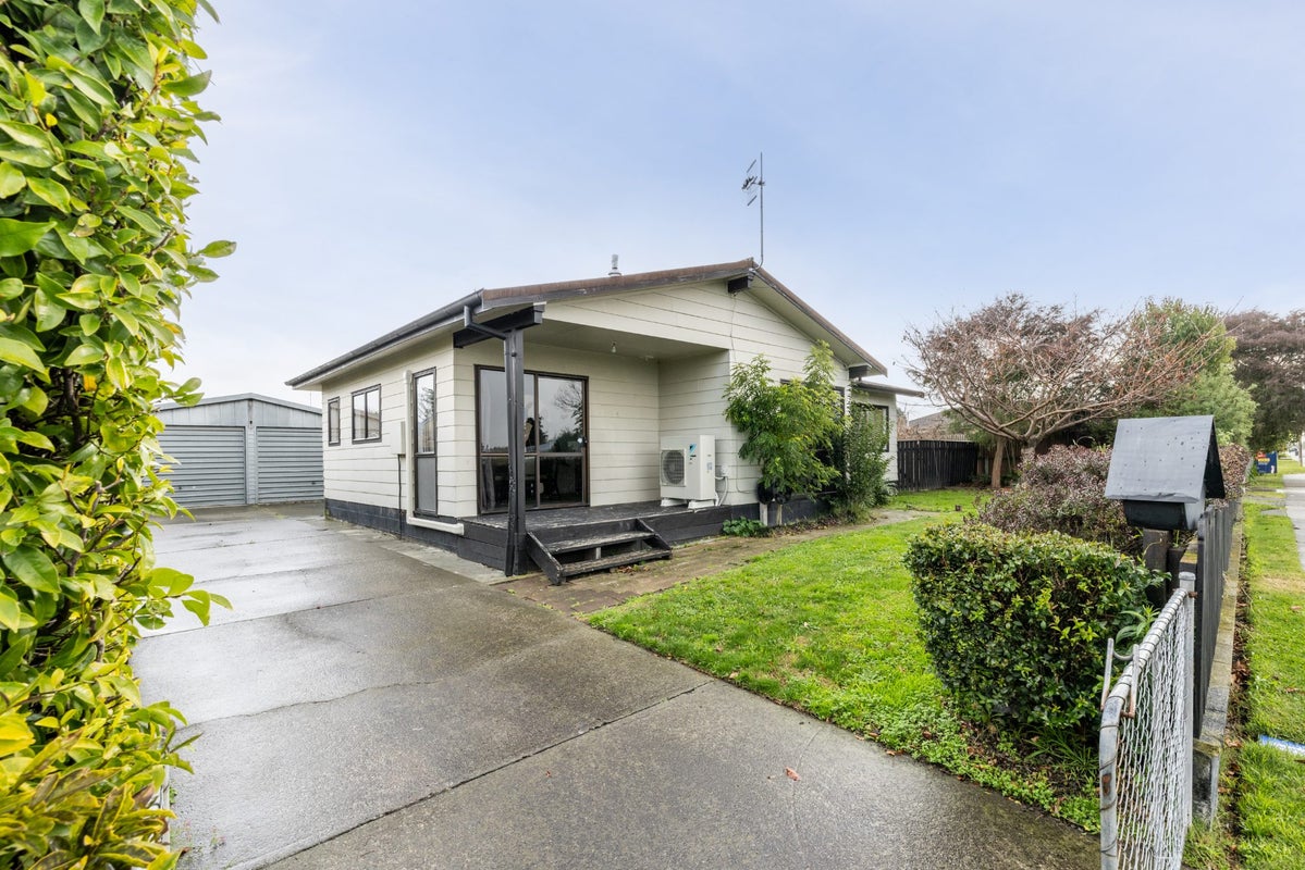 905 Collinge Road, Mayfair, Hastings - Carousel 10