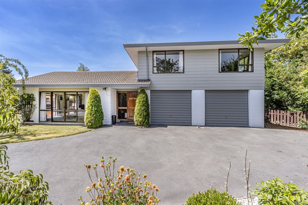 5A Banff Place, Avonhead, Christchurch - Carousel 1