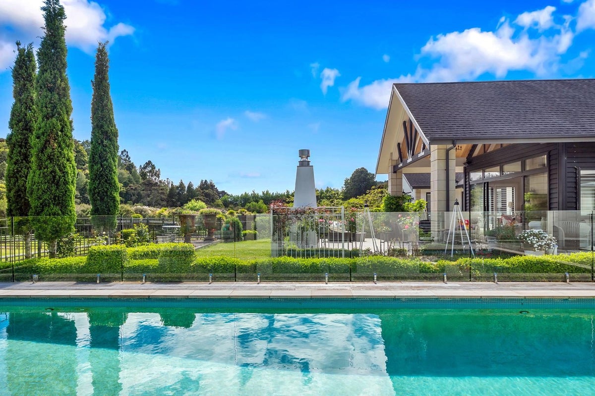 16 Robinson Road, Albany - Carousel 1
