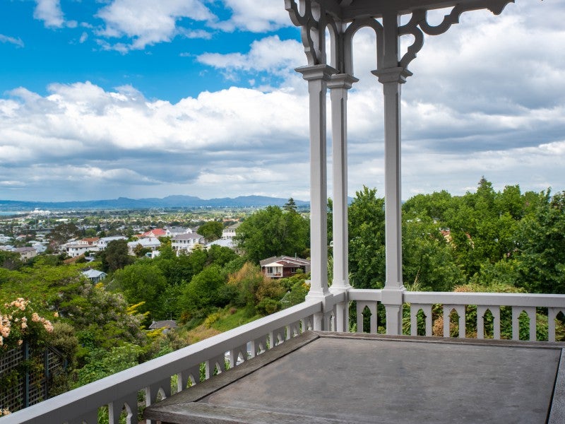7 Sealy Road, Bluff Hill, Napier - Carousel 1