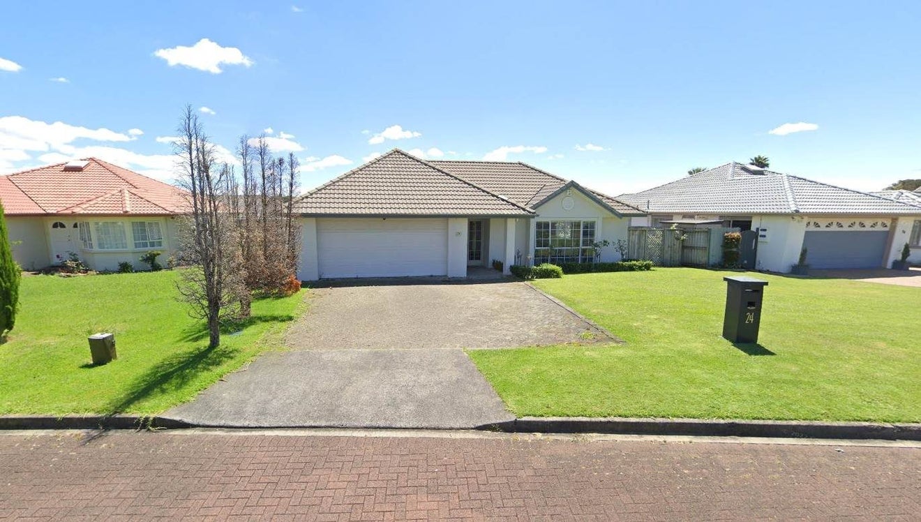 24 Palmcrest Grove, Highland Park, Auckland - Carousel 1