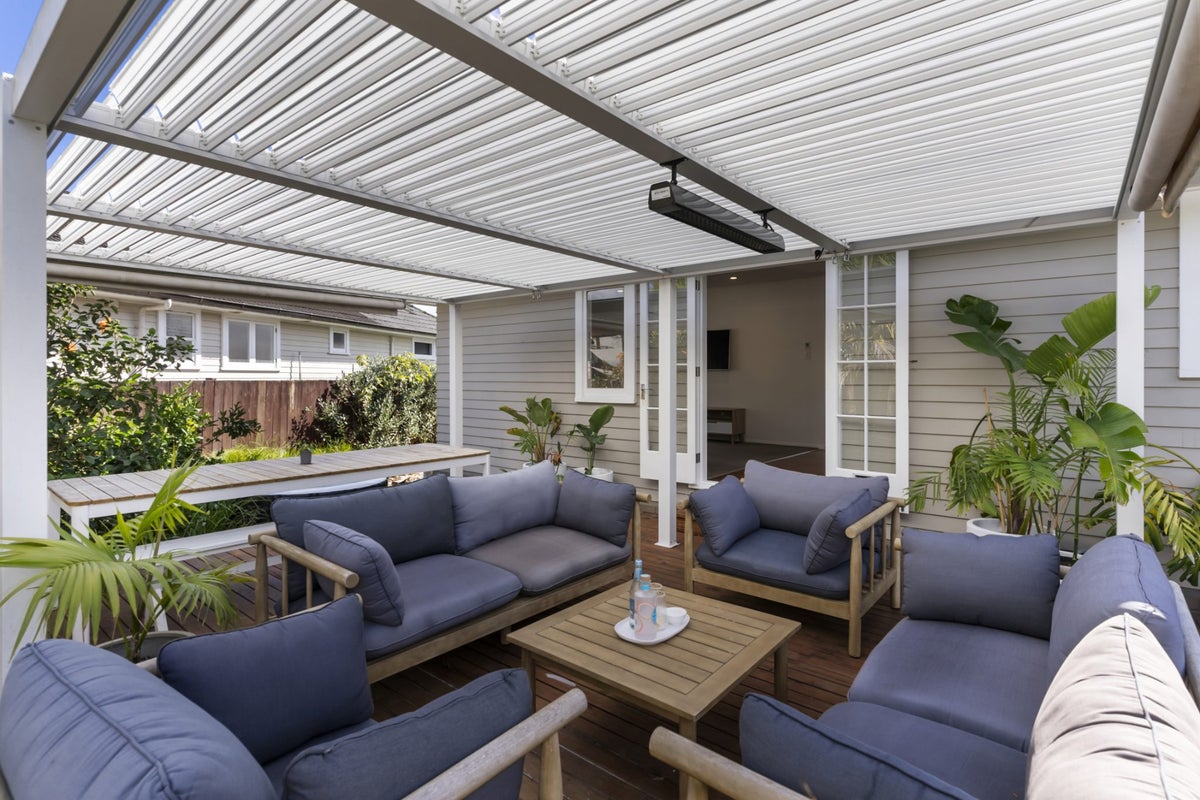 37 Waipani Road, Te Atatu Peninsula, Auckland - Carousel 2