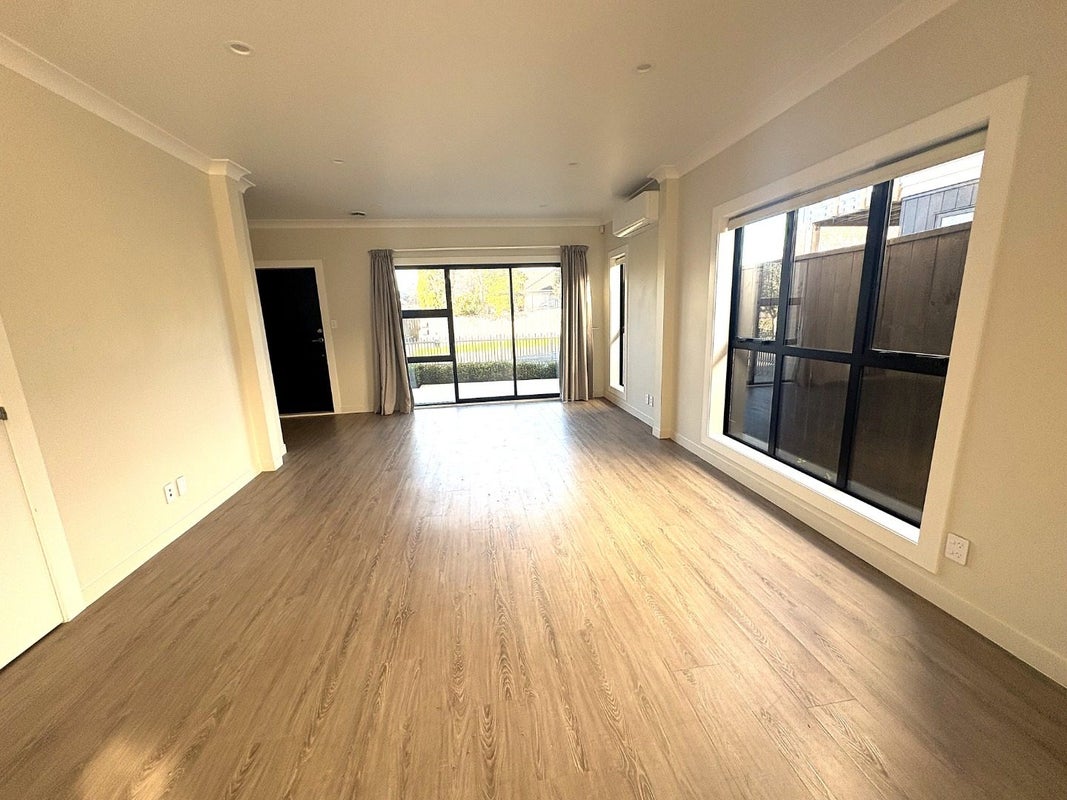 40A Kervil Avenue, Te Atatu Peninsula, Auckland - Carousel 2