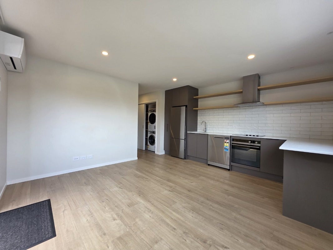 34 Cheviot Street, Jacks Point, Queenstown - Carousel 2