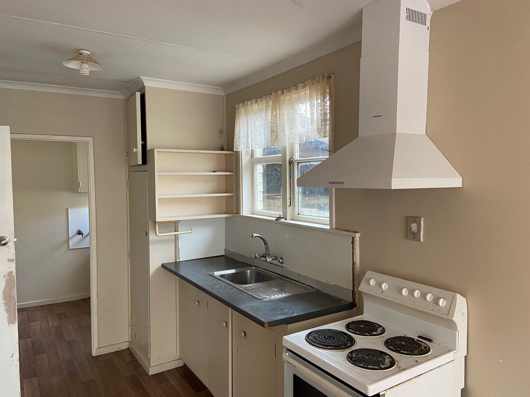 65 Holland Road, Fairfield, Hamilton - Carousel 2