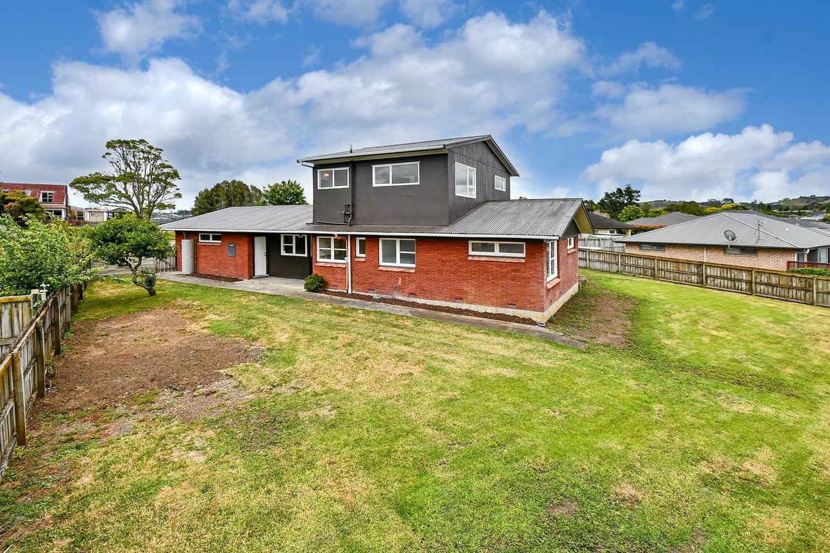20 Helenslee Road, Pokeno - Carousel 20