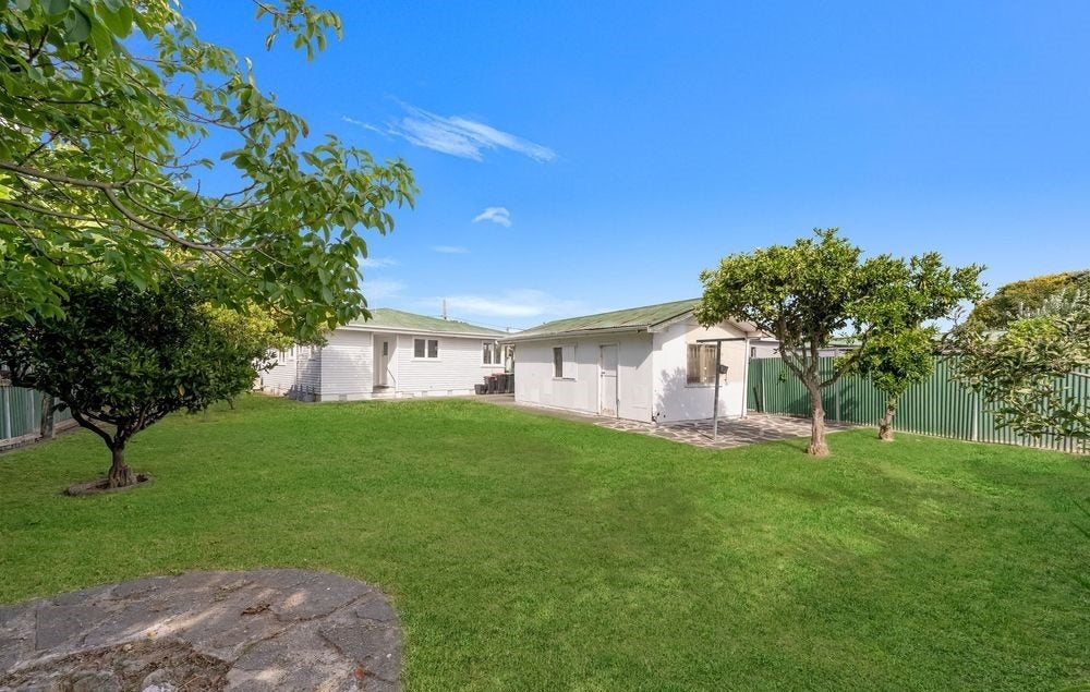 14 Bestall Street, Maraenui, Napier - Carousel 12