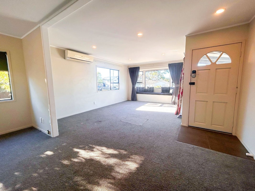 24 West Harbour Drive, West Harbour, Auckland - Carousel 2