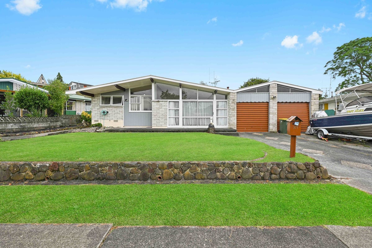 21 Caernarvon Street, Dinsdale, Hamilton - Carousel 1