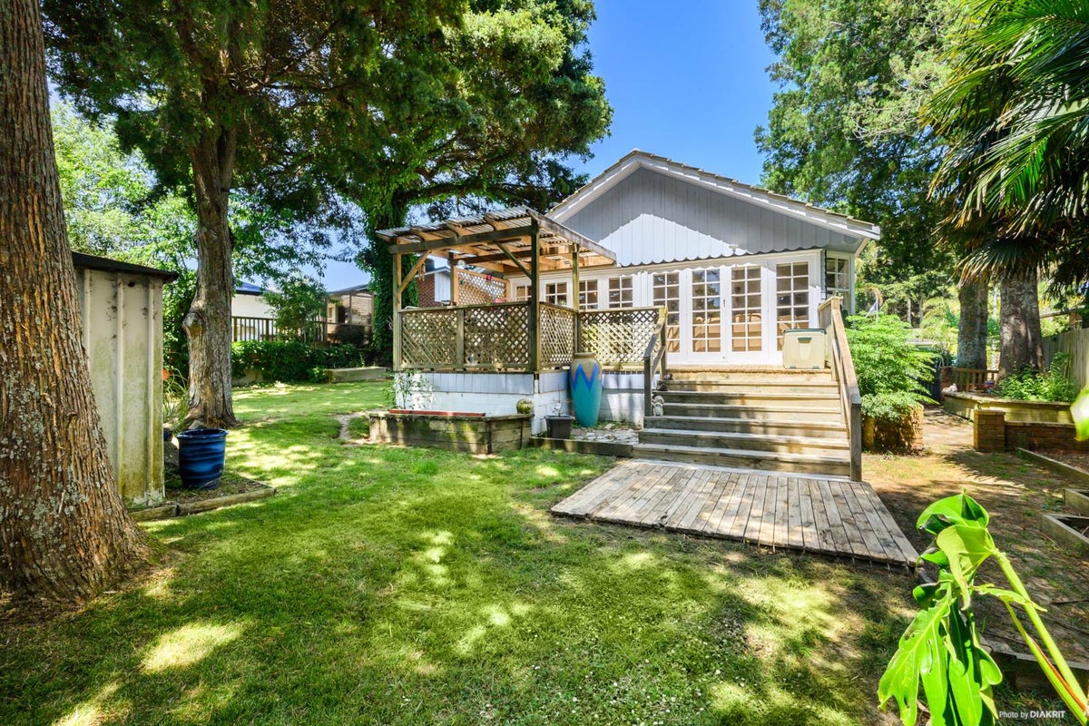 74 Lawrence Crescent, Hillpark, Auckland - Carousel 2