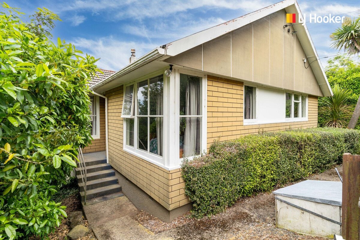 15 Hanlon Street, Halfway Bush, Dunedin - Carousel 1