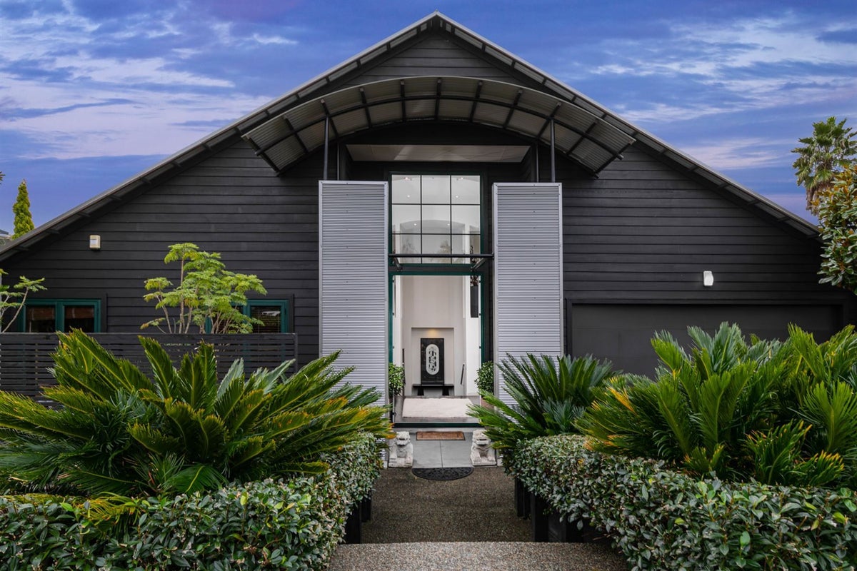 4 Wharepapa Place, Albany, Auckland - Carousel 1