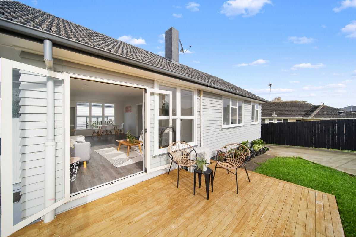 18A Plumley Crescent, Mangere, Manukau City, Auckland - Carousel 1