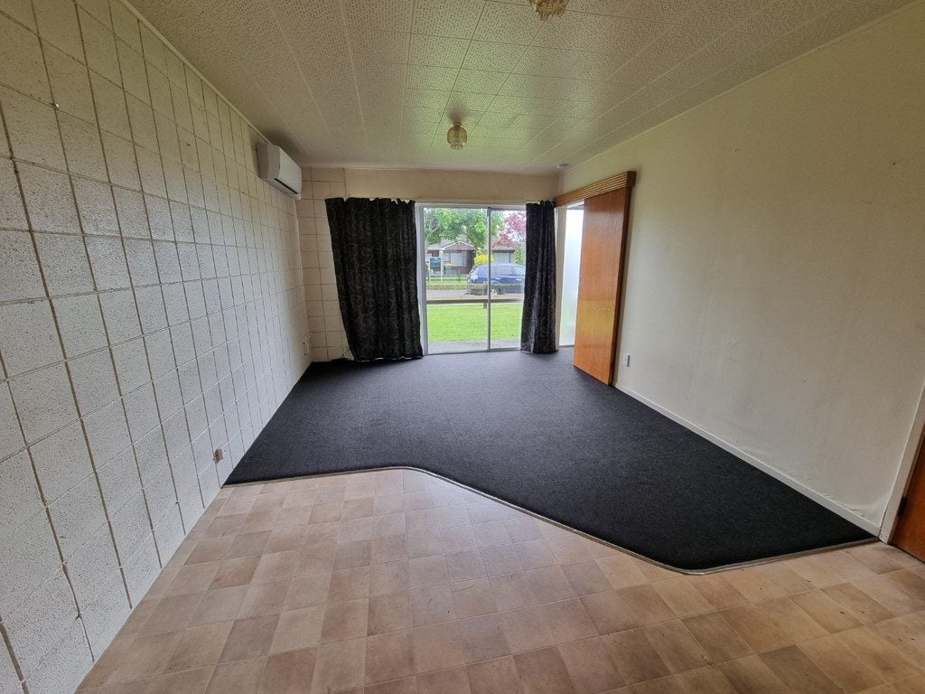 8/10 Deere Avenue, Fenton Park, Rotorua - Carousel 1