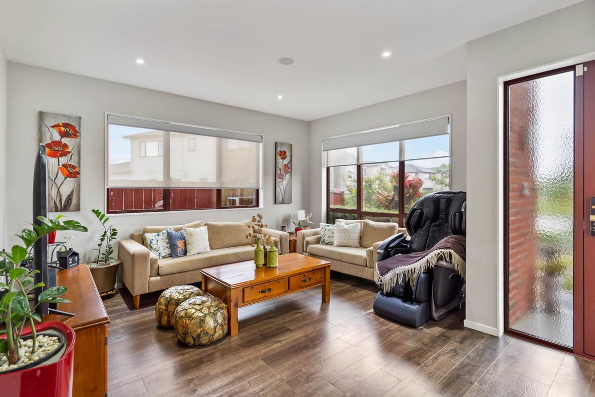 63 Rosewell Crescent, Flat Bush, Auckland - Carousel 2
