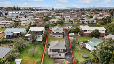 2 Sheehan Road, Te Atatu South, Auckland - Carousel 1
