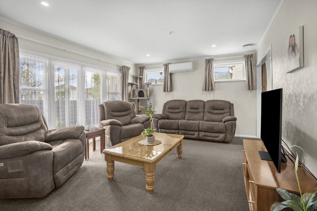 29 Korau Grove, Stokes Valley, Lower Hutt - Carousel 2