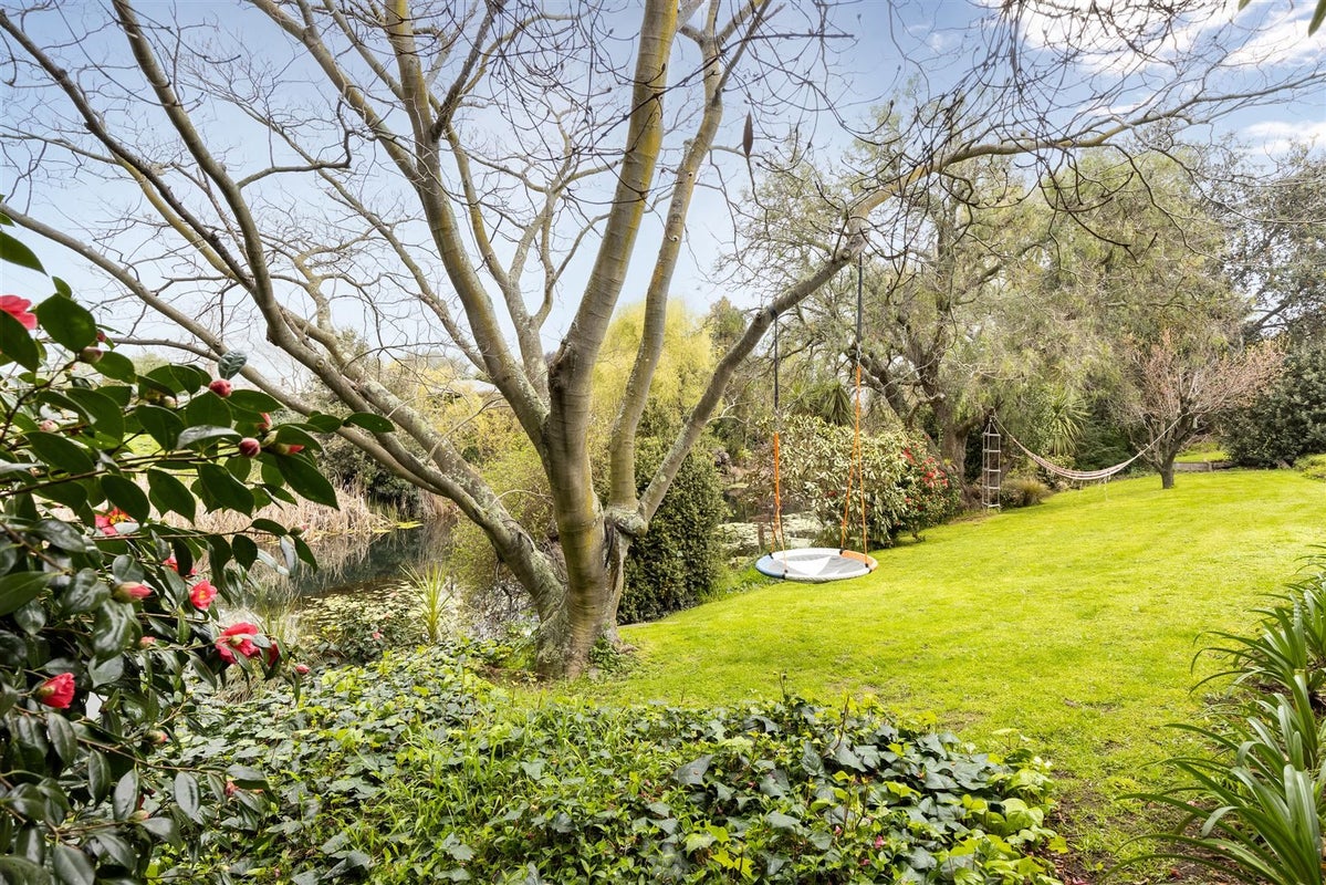 11A Dillons Point Road, Islington, Blenheim - Carousel 2
