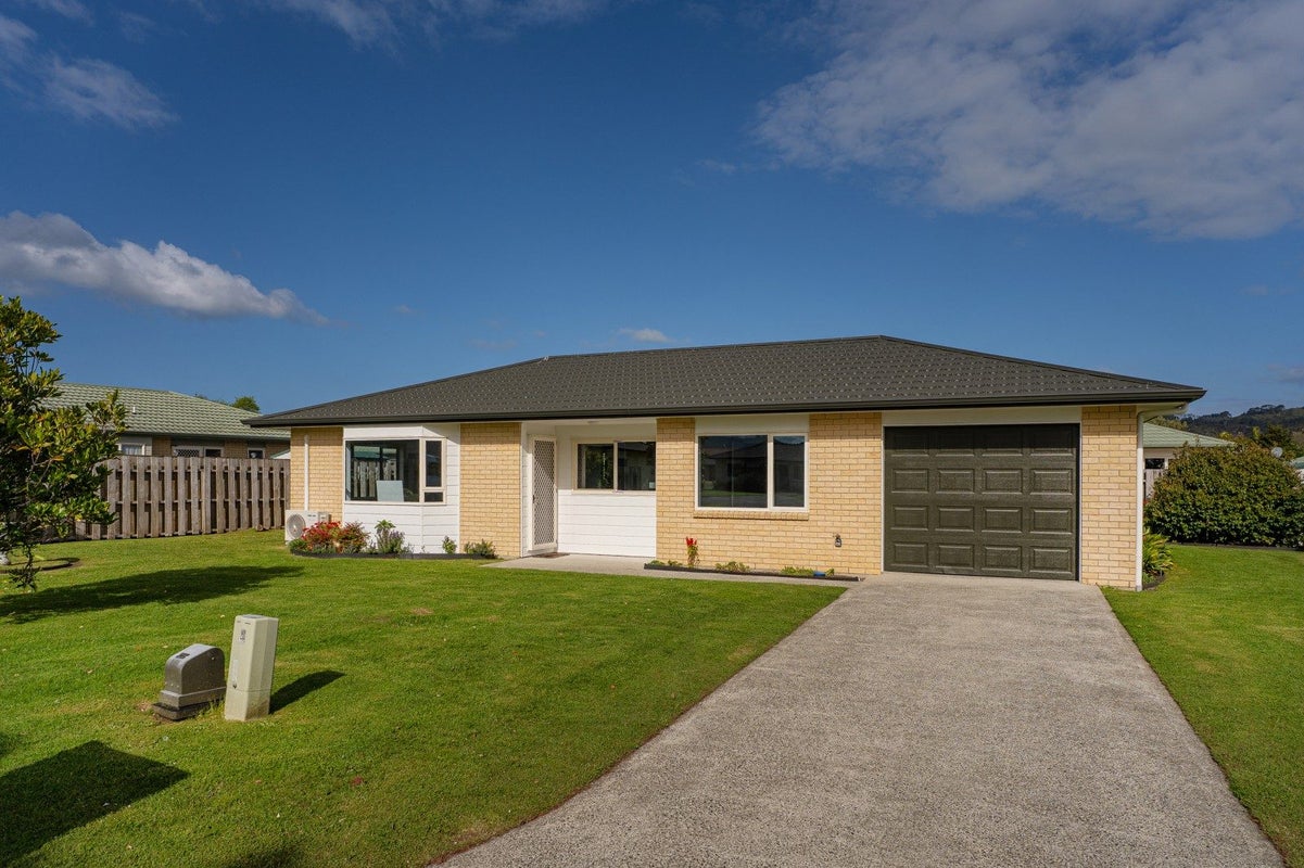 24 Seascape Road, Remuera, Auckland - Carousel 1