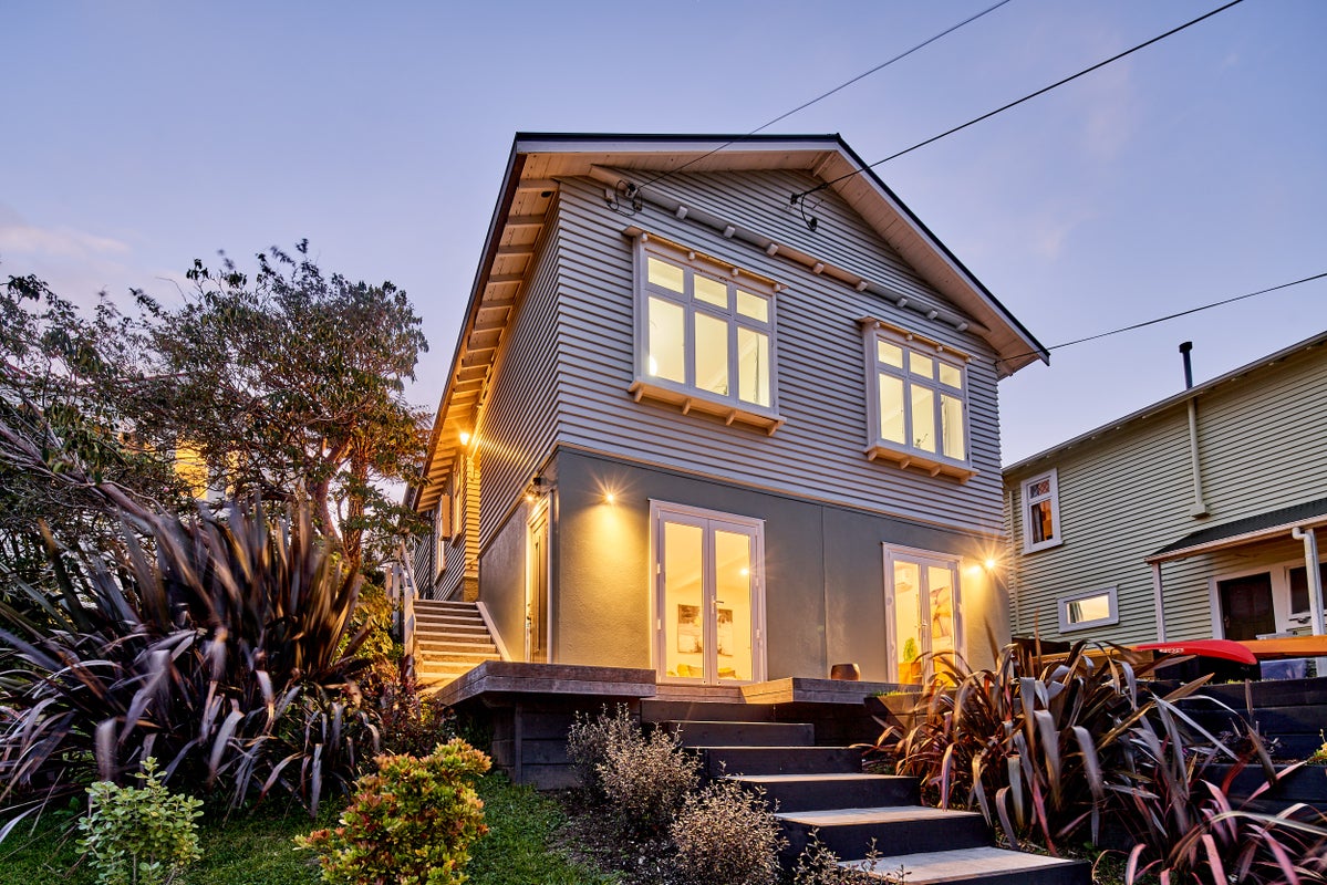 71 Standen Street, Karori, Wellington - Carousel 2