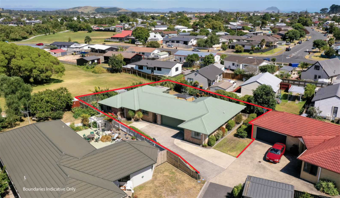 12 Karia Grove, Papamoa Beach, Papamoa - Carousel 2