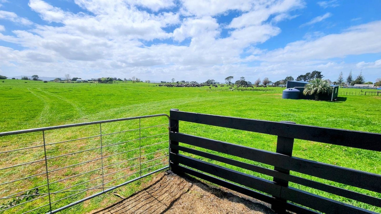 347 Grahams Beach Road, MANUKAU HEADS, AWHITU - Carousel 1