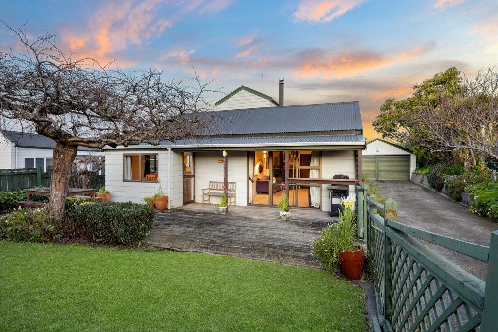 22 Motu Place, Mount Wellington, Auckland - Carousel 1