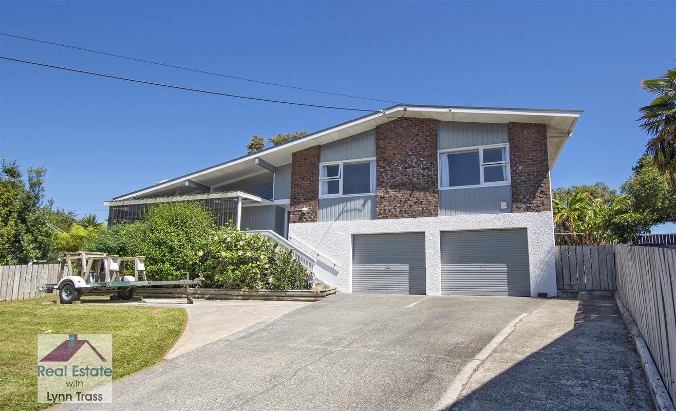 26 Sorrento Street, Onerahi, Whangarei - Carousel 1