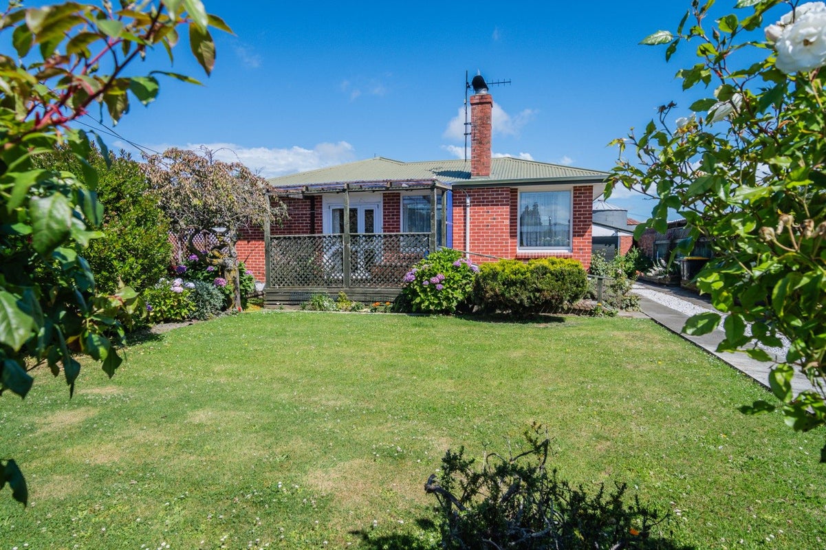 28 Ewen Road, Temuka - Carousel 1