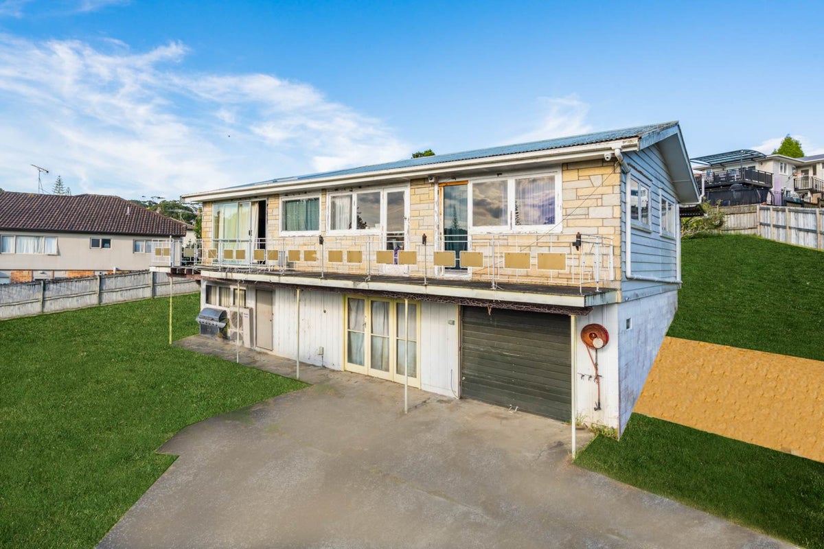 21 Lyford Crescent, Sunnynook, Auckland - Carousel 1