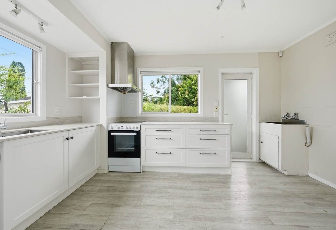 1/27 Parkhill Road, Howick, Auckland - Carousel 2
