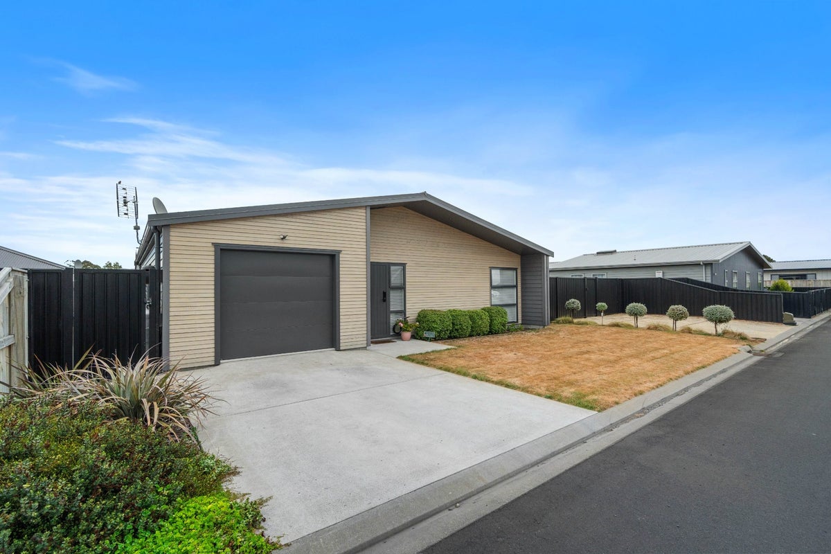 32 Tuatahi Avenue, Solway, Masterton - Carousel 1