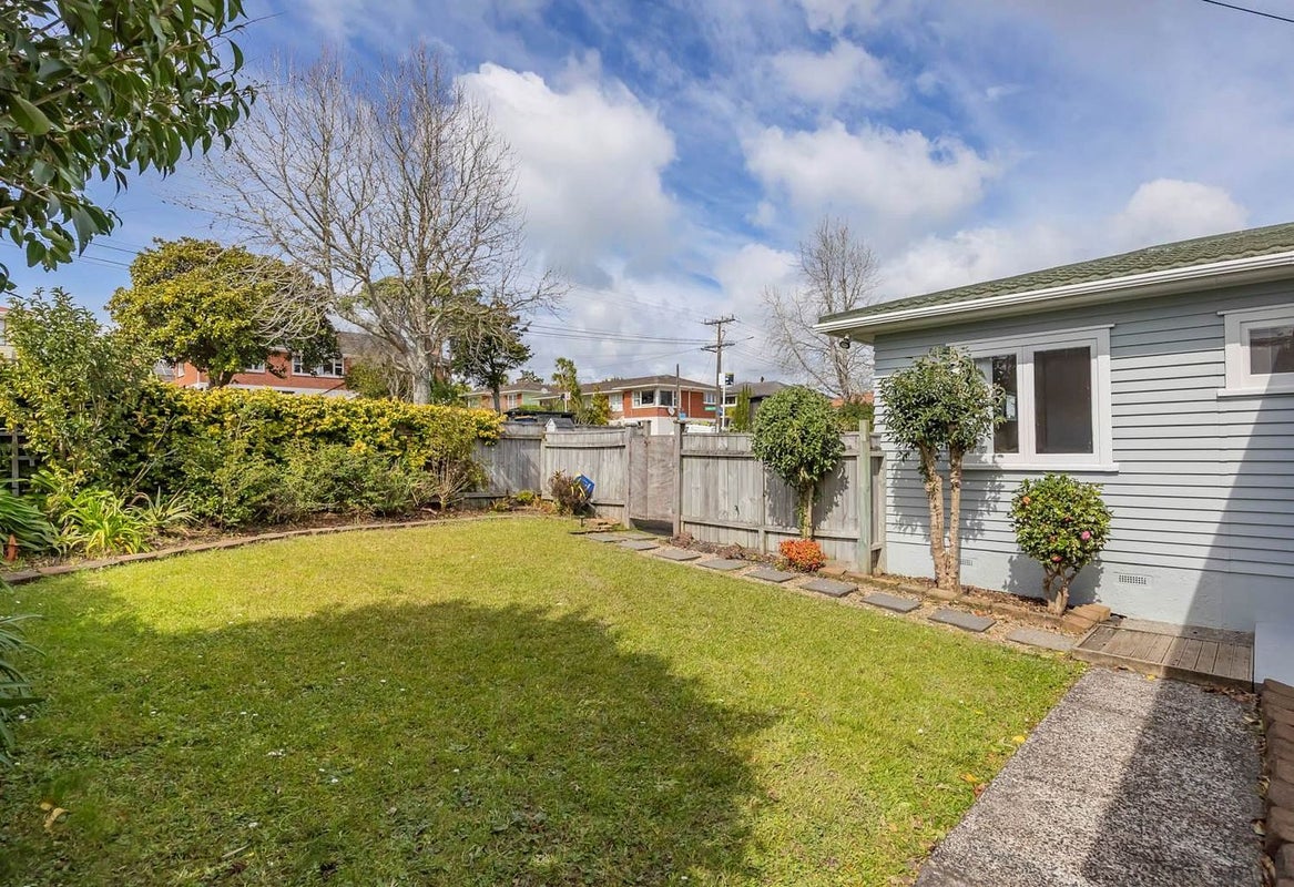 1/46 College Road, Northcote, Auckland - Carousel 13