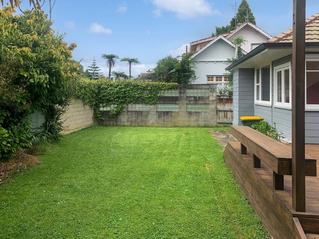 302 River Road, Claudelands, Hamilton - Carousel 2