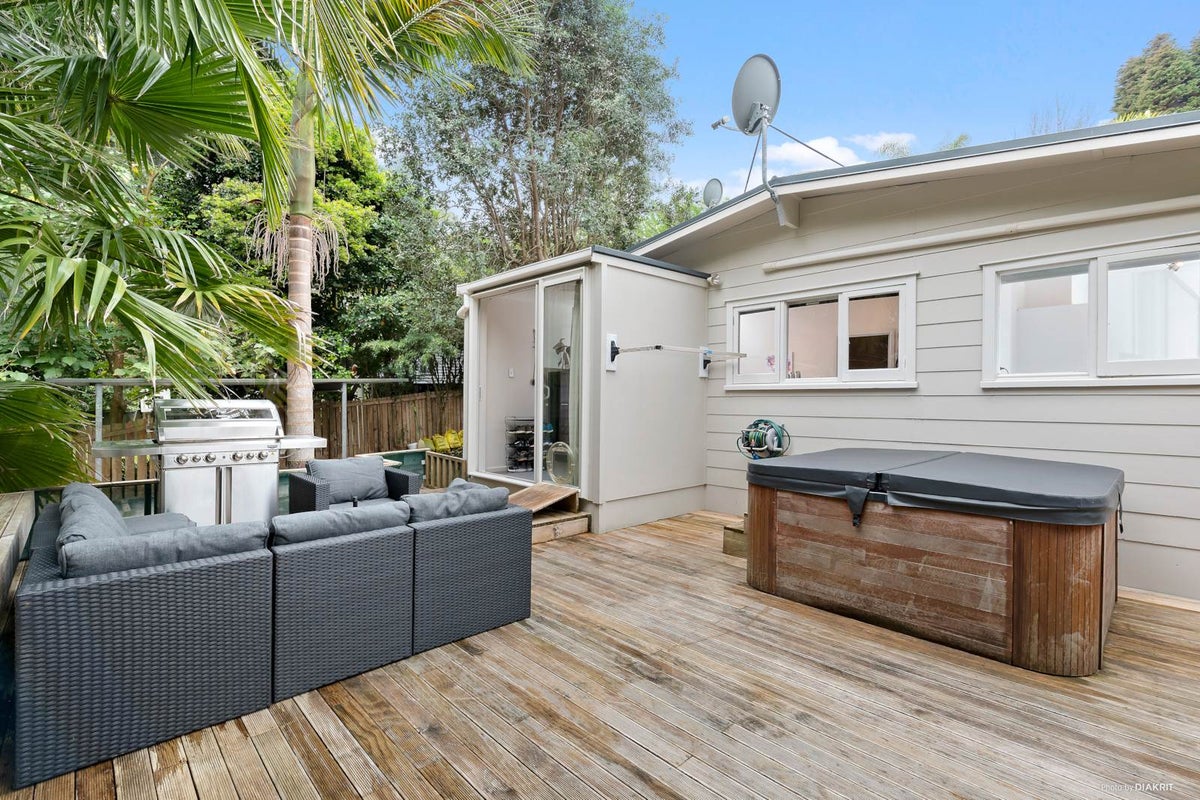 2/129 ESKDALE Road, Birkdale, Auckland - Carousel 1