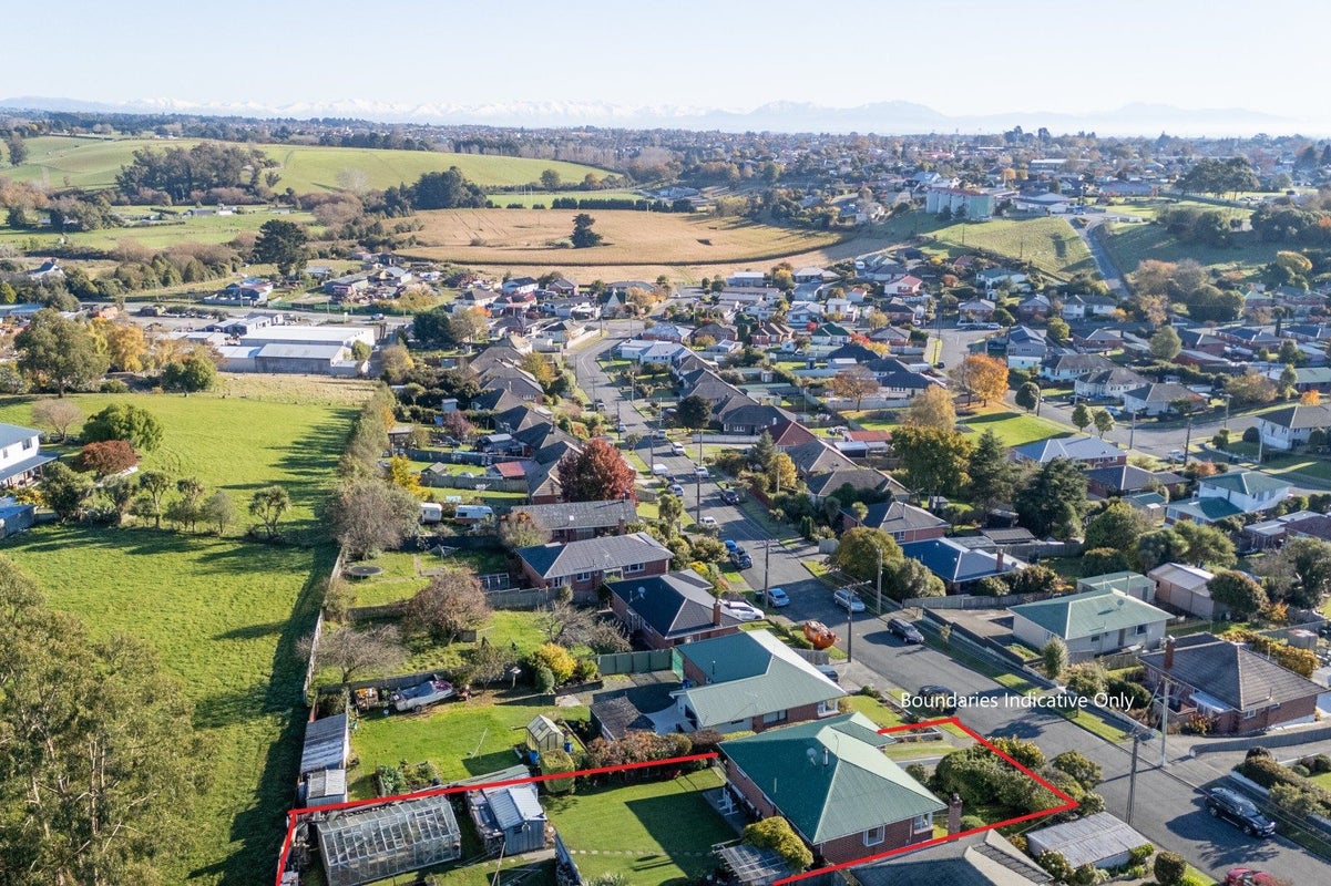 20 Devon Street, Watlington, Timaru - Carousel 22