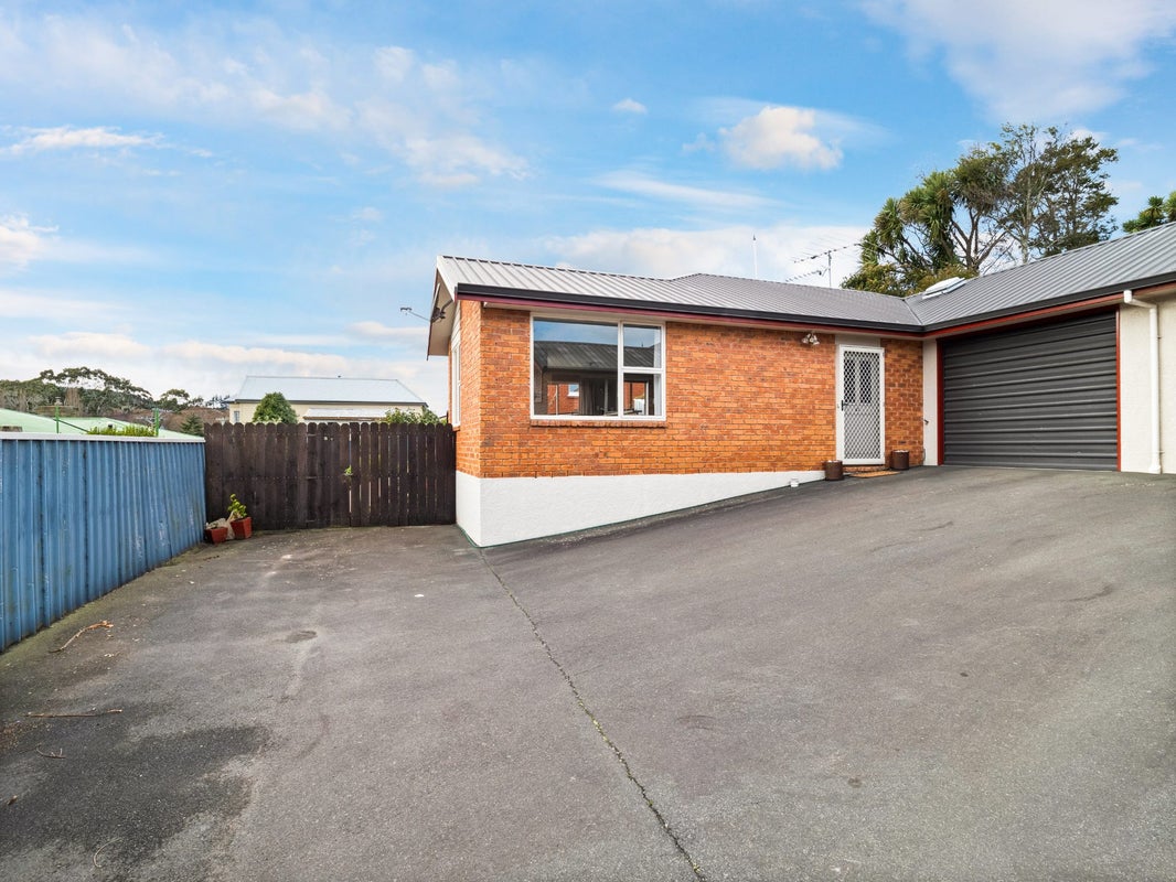 2C Benfell Street, Green Island, Dunedin - Carousel 18