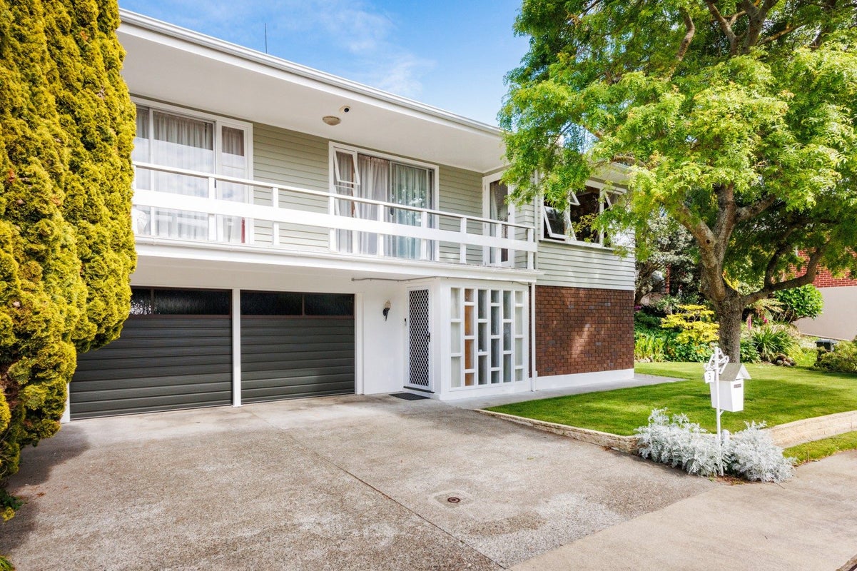 3 Kensington Mews, Hokowhitu, Palmerston North - Carousel 1
