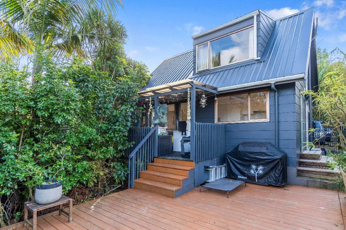 2/143 Balmain Road, Birkenhead, Auckland - Carousel 1