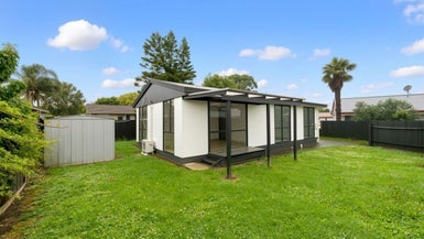 2/16 Cameron Place, Ranui, Auckland - Carousel 1