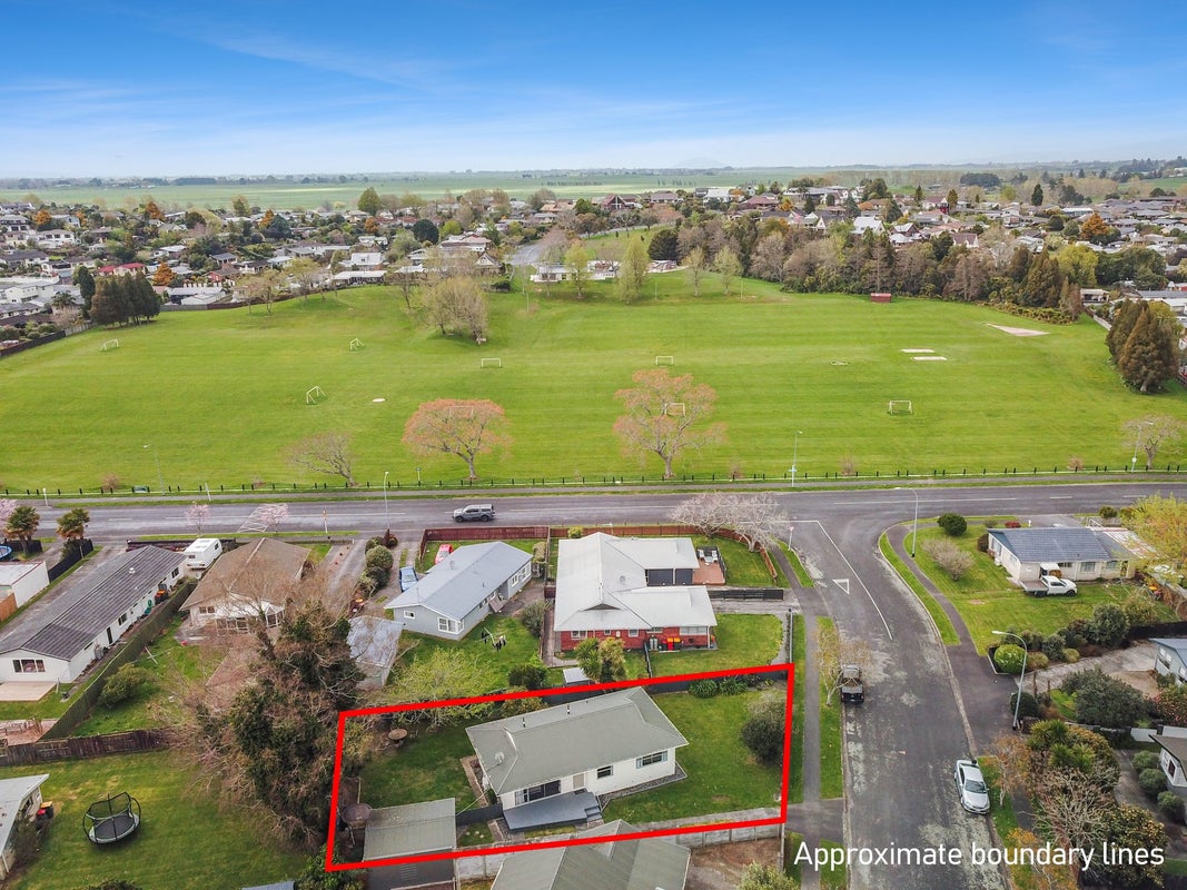 25 Dalton Crescent, Dinsdale, Hamilton - Carousel 1