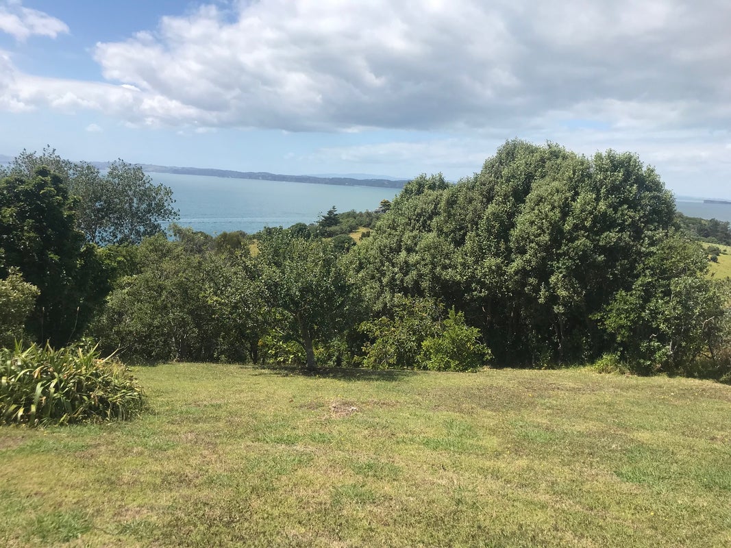 13 Ocean View Crescent, Rakino Island, Auckland - Carousel 1